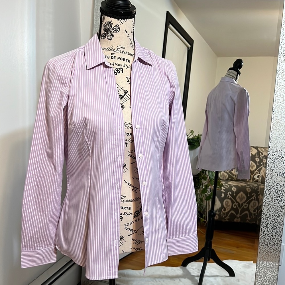 Ladies button down top size 6